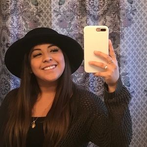 Meet your Posher, Araceli